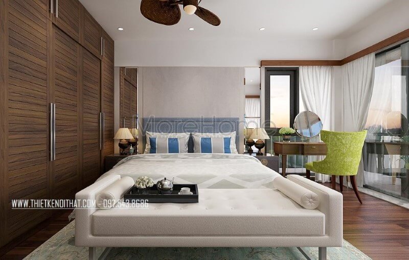 Đôn sofa cuối giường sắc trắng trẻ trung cùng nệm bọc êm ái giúp bạn có thể tận hưởng tối đa công năng trong phòng phòng ngủ master đẹp, sang trọng của mình. Thiết kế nội thất